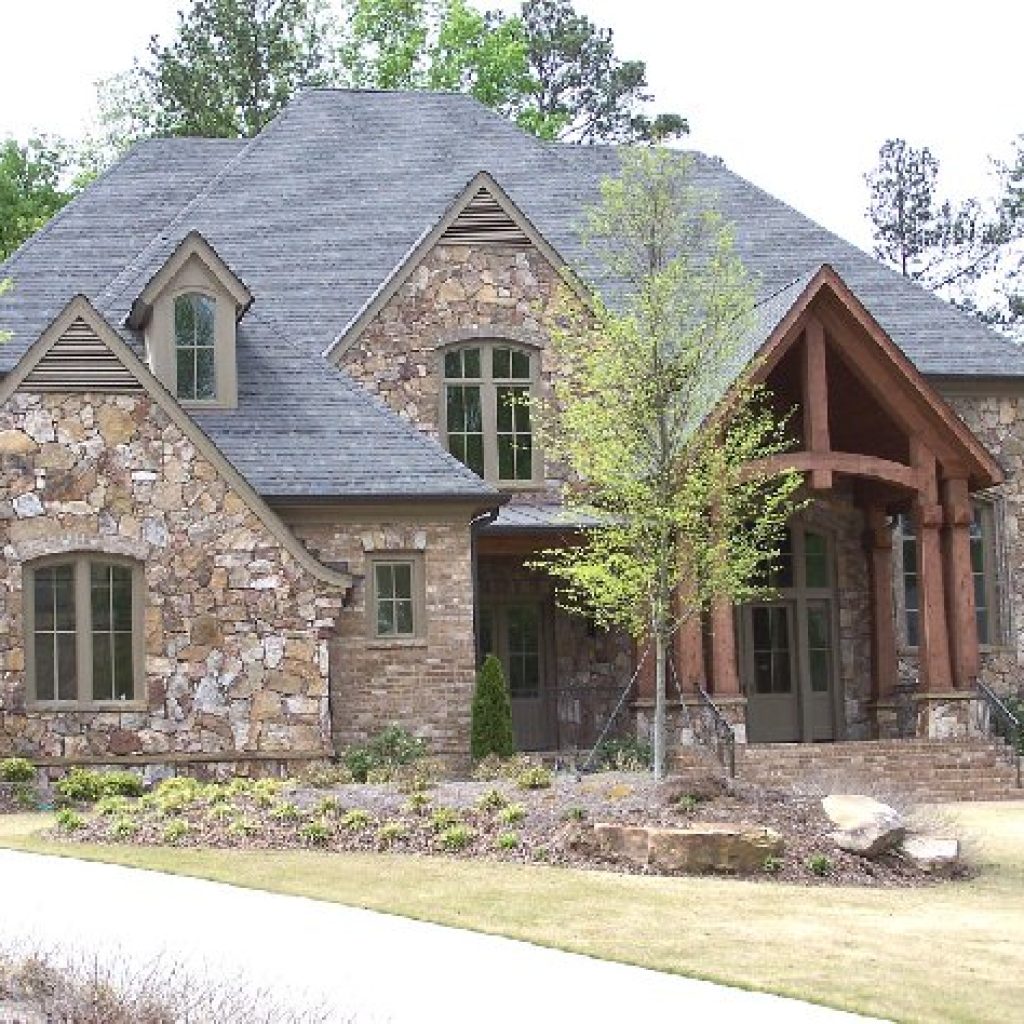 A house with Tennessee Thick Mountain stone exterior walls