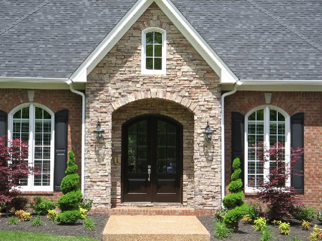 A picture of the house entrance Pennsylvania stacked stone walls