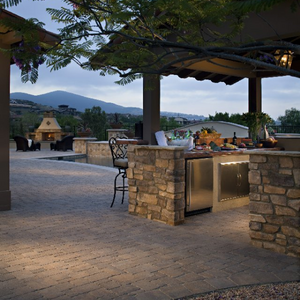 Outdoor Kitchen area with fancy flagstone Patio